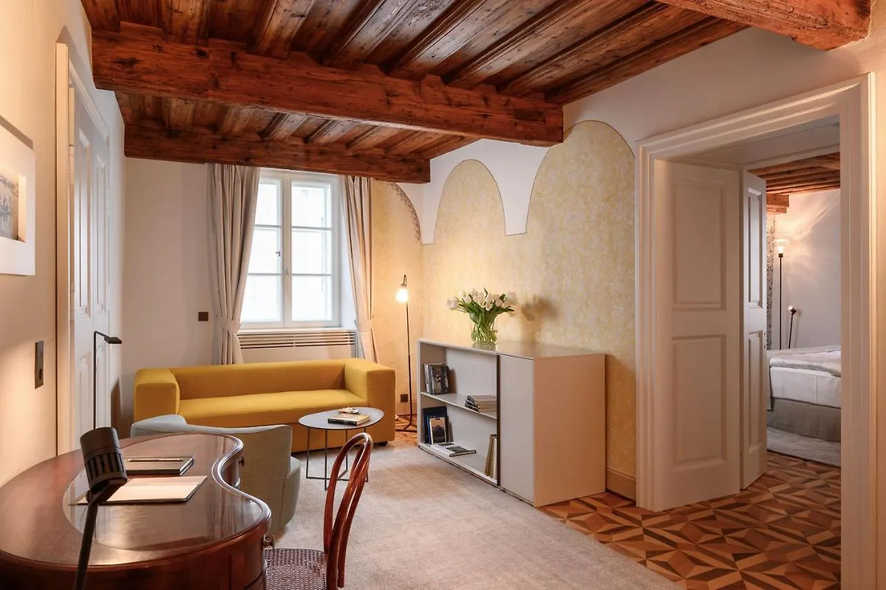 Zlata Ladjica Boutique Hotel 5*, Ljubljana