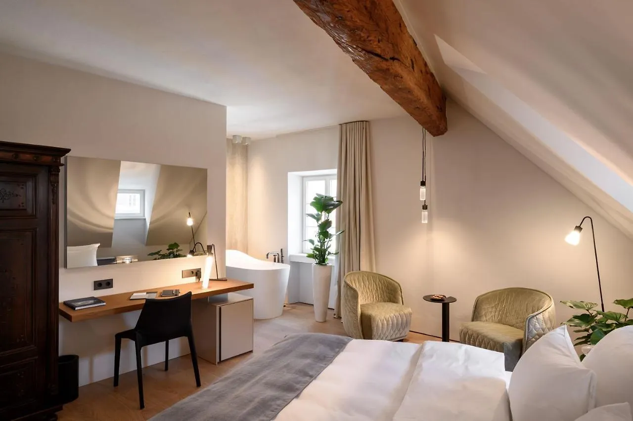 Zlata Ladjica Boutique Hotel