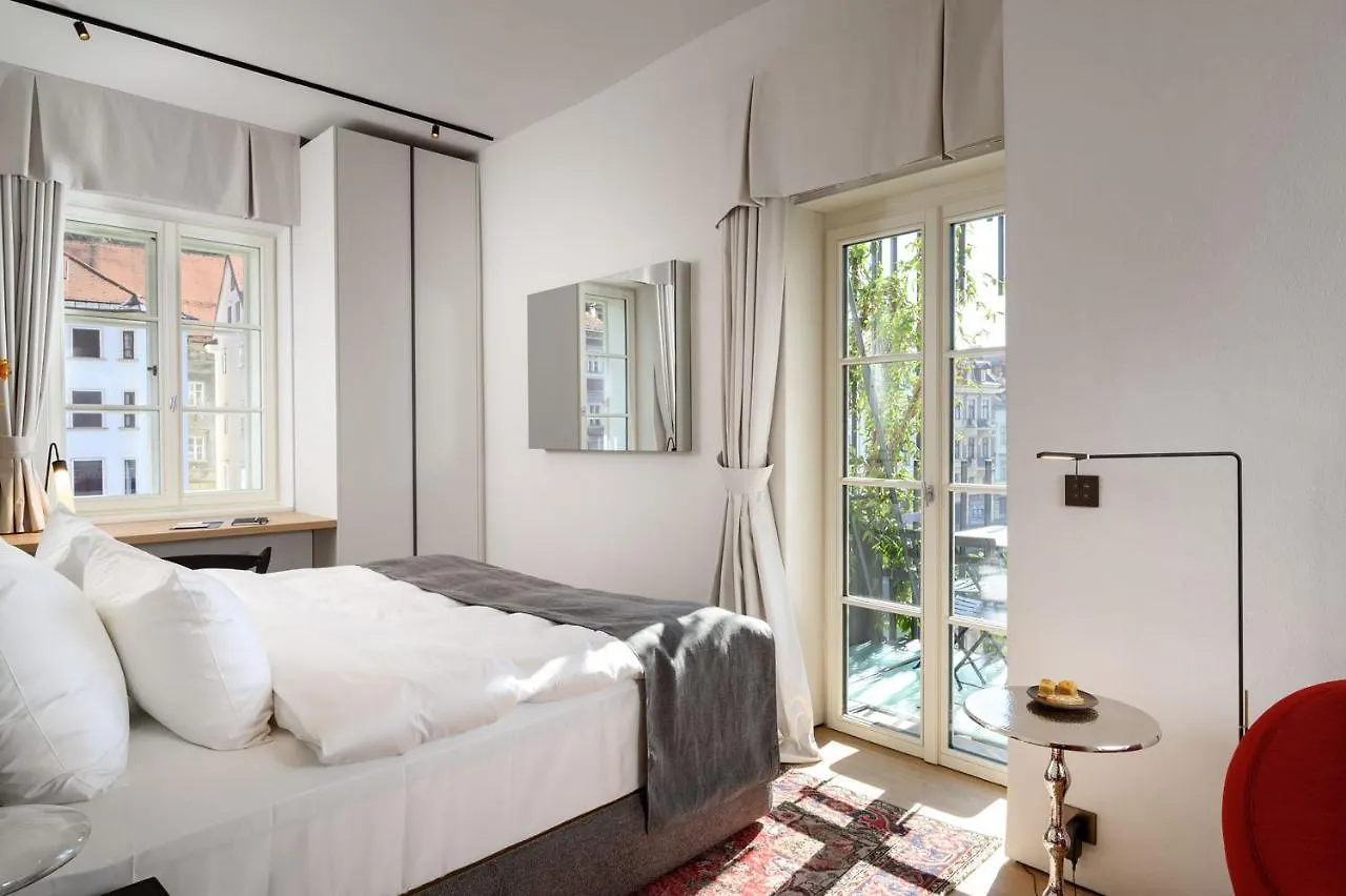 Zlata Ladjica Boutique Hotel